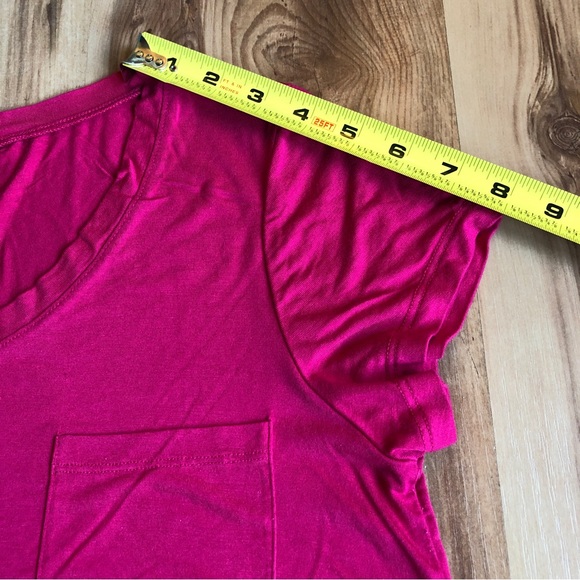 CABLE & GAUGE Pocket Tee Shirt V Neck Short Sleeve Boysenberry Small Women’s - Picture 9 of 16